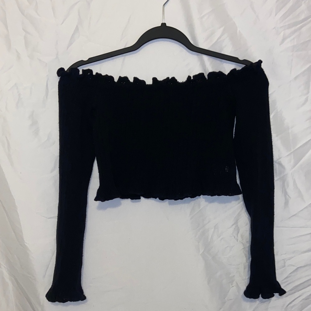 Elegant Off The Shoulder Ruffle Long Sleeve Crop Top- Black